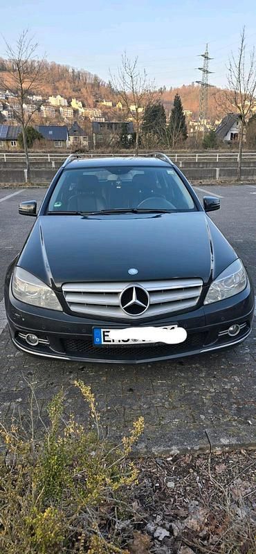 Gebraucht Mercedes C220 170 PS (125 kW) 2011 Schwarz Limousine