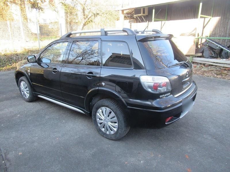 Gebraucht Mitsubishi Outlander 160 PS (117 kW) 2006 Schwarz SUV