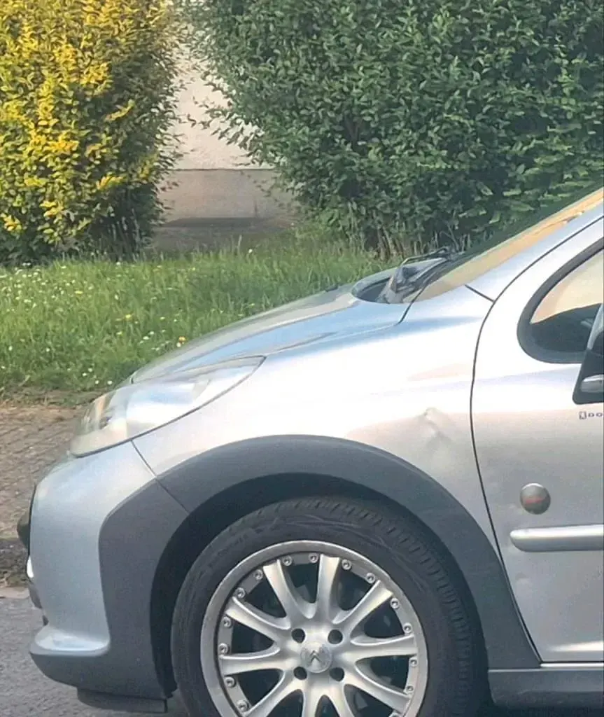 Gebraucht Peugeot 207 GTi 90 PS (66 kW) 2008 Silber Kombi