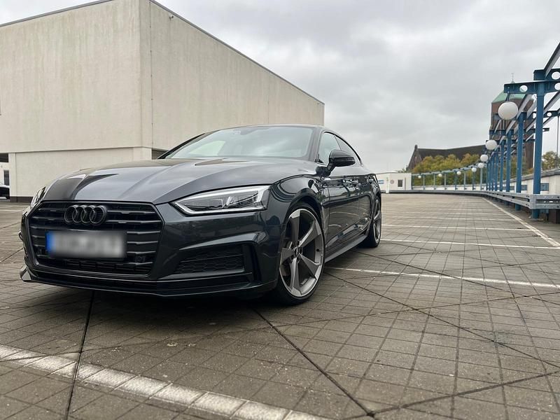 Schwarz Gebraucht 2019 Audi A5 Sportback S-Line Limousine | 26.500 € (Superpreis) - Bild 1/4
