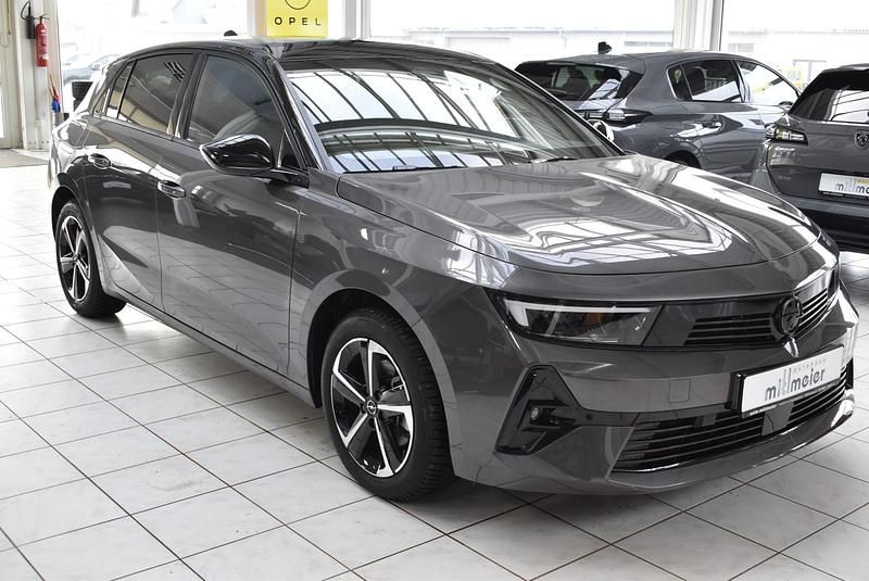 Gebraucht Opel Astra 131 PS (96 kW) 2024 Schwarz karbon schwarz met. Limousine