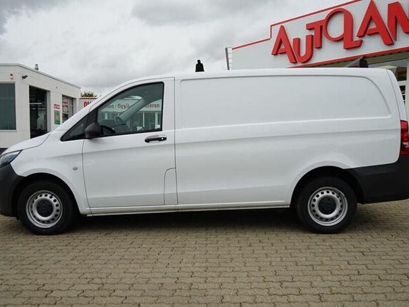 Gebraucht Mercedes Vito 102 PS (75 kW) 2022 Weiß Van