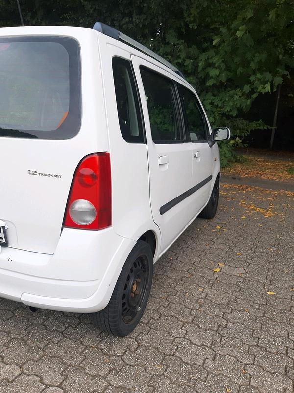 Gebraucht Opel Agila 75 PS (55 kW) 2005 Weiß Van / Kleinbus