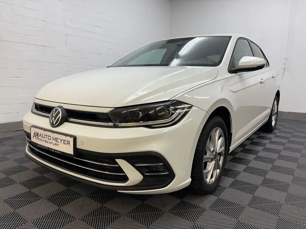 Gebraucht VW Polo Style 95 PS (69 kW) 2021 Pure white Limousine