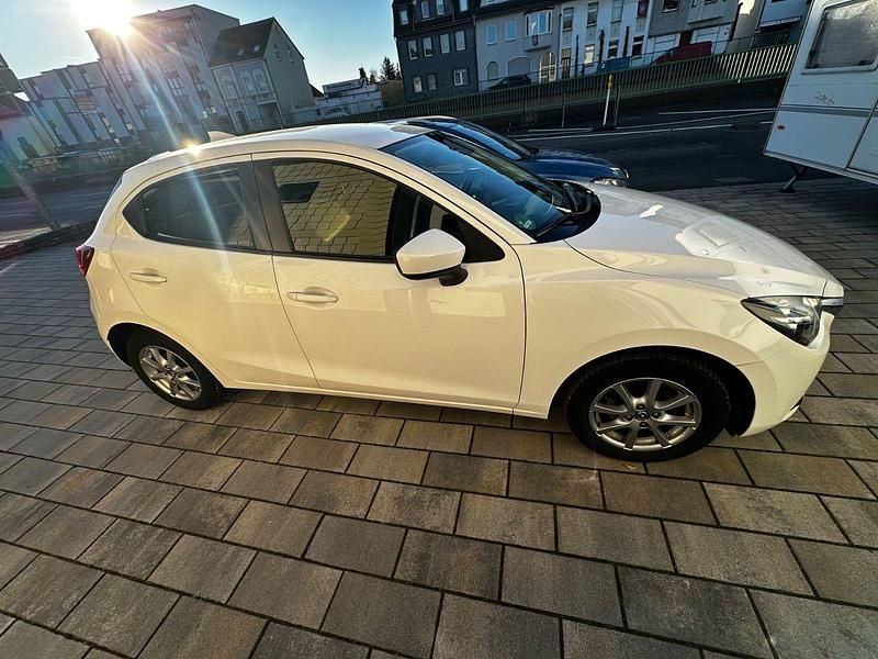 Gebraucht Mazda 2 Kizoku 90 PS (66 kW) 2019 Weiß Kleinwagen