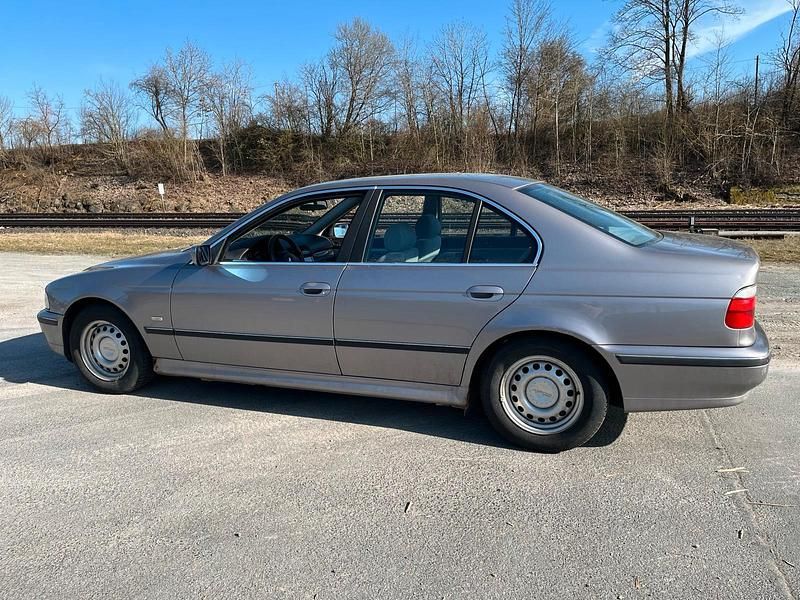 Gebraucht BMW 520 150 PS (110 kW) 2000 Grau Limousine