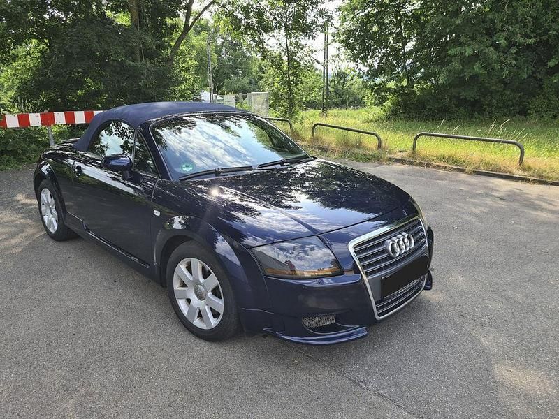 Blau Gebraucht 2005 Audi TT Roadster Sport Cabrio | 11.500 € (Etwas zu teuer) - Bild 1/4
