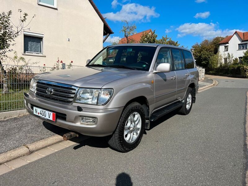 Silber Gebraucht 2005 Toyota Land Cruiser SUV | 22.900 € (Fairer Preis) - Bild 1/4