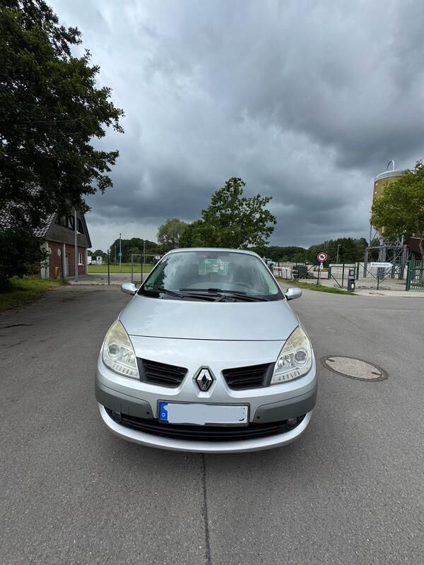 Silber Gebraucht 2006 Renault Mégane GrandTour Kombi | 3.000 € (Teuer) - Bild 1/4