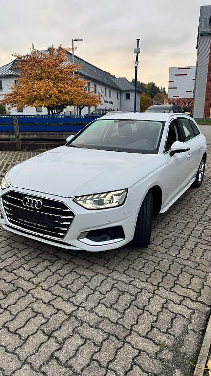 Gebraucht Audi A4 Advanced 204 PS (150 kW) 2023 Weiß Kombi