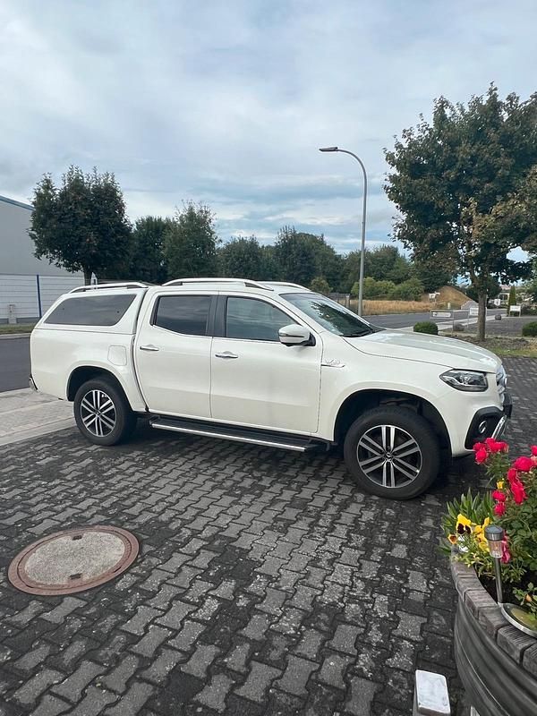 Weiß Gebraucht 2019 Mercedes X350 Abholung | 33.900 € - Bild 1/4