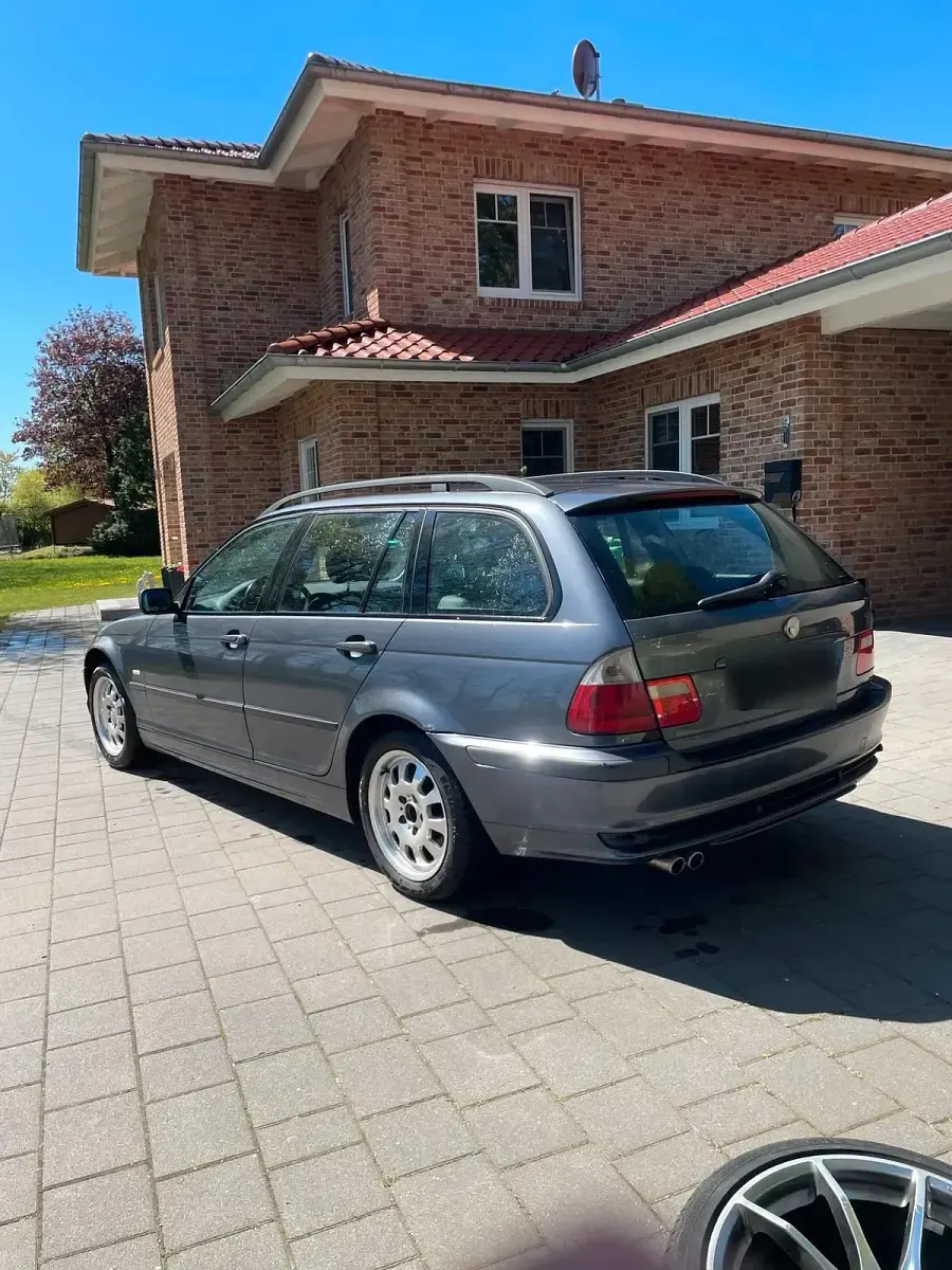 Gebraucht BMW 320 170 PS (125 kW) 2001 Grau Kombi