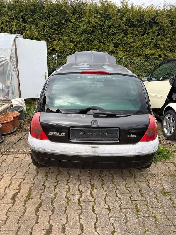 Gebraucht Renault Clio II 75 PS (55 kW) 2001 Schwarz Limousine