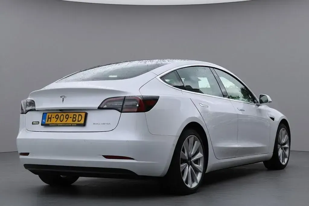 Gebraucht Tesla Model 3 Long Range AWD 258 kW (351 PS) 2019 Weiß Limousine