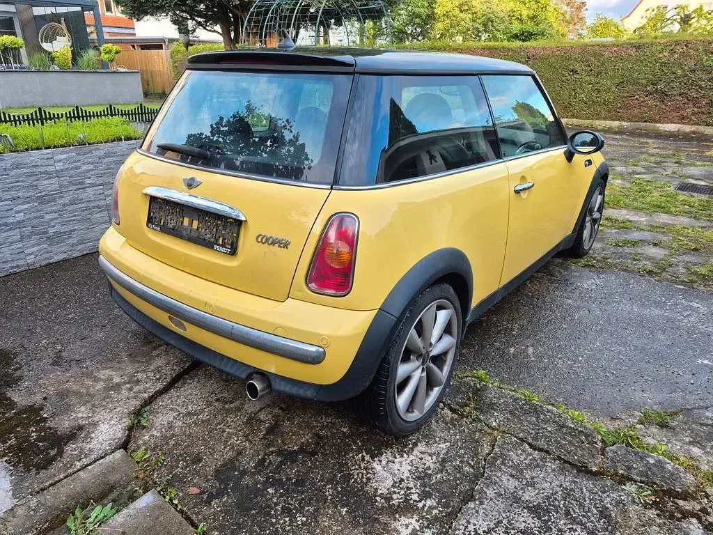 Brugt Mini Cooper 116 HK (85 kW) 2003 Gul Hatchback