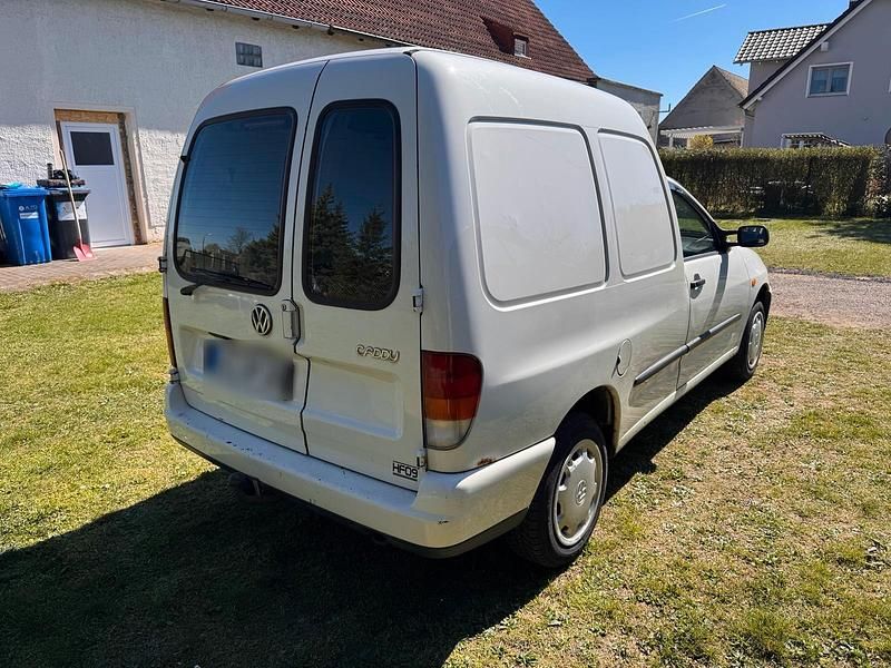 Second-hand VW Caddy 90 CP (66 kW) 1999 Alb Monovolum