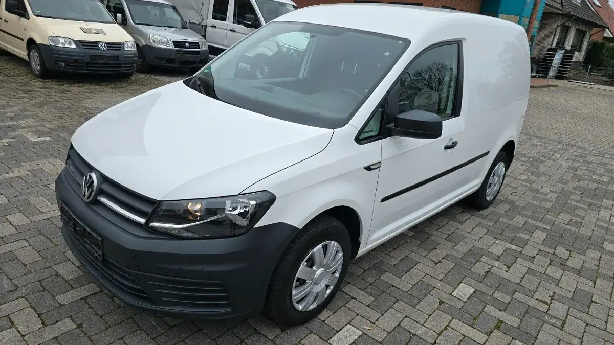 Second-hand VW Caddy 75 CP (55 kW) 2020 Alb Monovolum