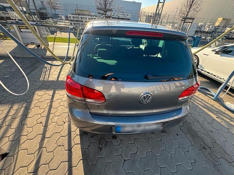 Gebraucht VW Golf VI Team 122 PS (89 kW) 2011 Grau Kleinwagen