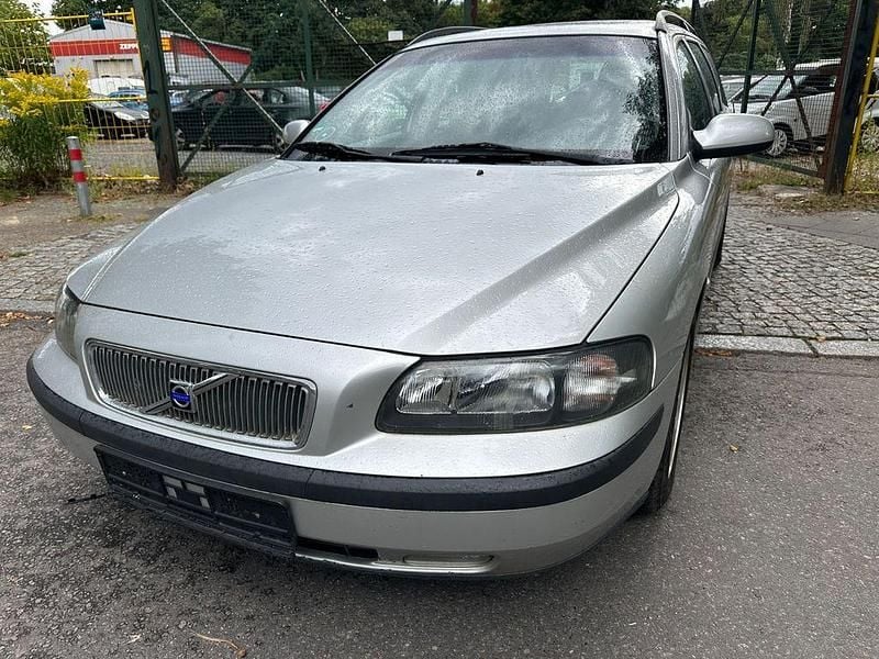 Gebraucht Volvo V70 170 PS (125 kW) 2002 Silber Kombi
