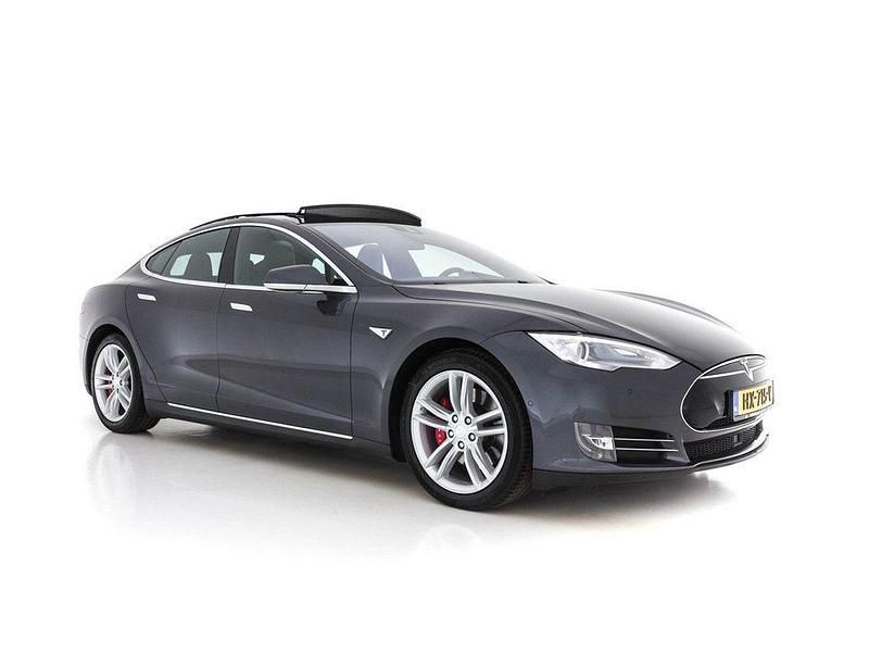 Grau Gebraucht 2016 Tesla Model S Performance Kleinwagen | 18.444 € (Superpreis) - Bild 1/4