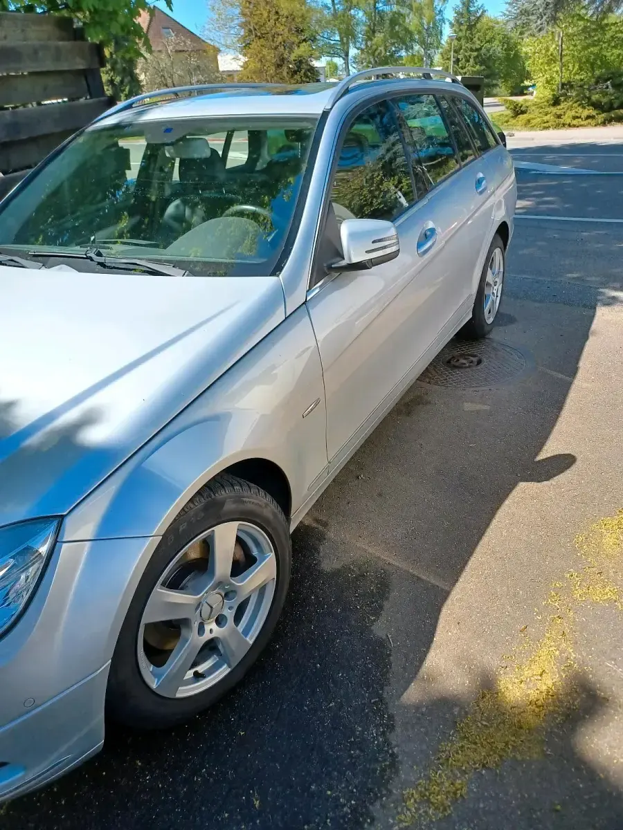 Gebraucht Mercedes C250 204 PS (150 kW) 2009 Silber Kombi