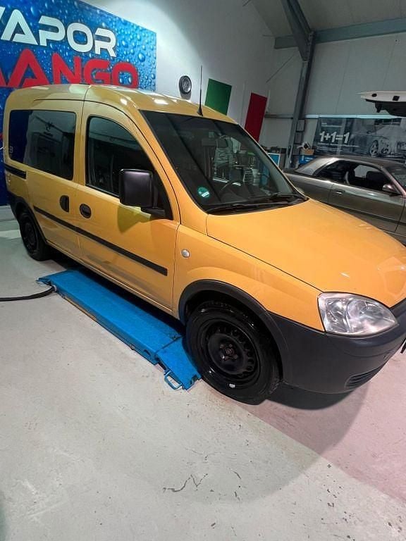 Gebraucht Opel Combo 90 PS (66 kW) 2005 Gelb Van / Kleinbus