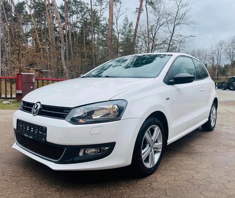 Gebraucht VW Polo Match 64 PS (47 kW) 2012 Weiß Kleinwagen