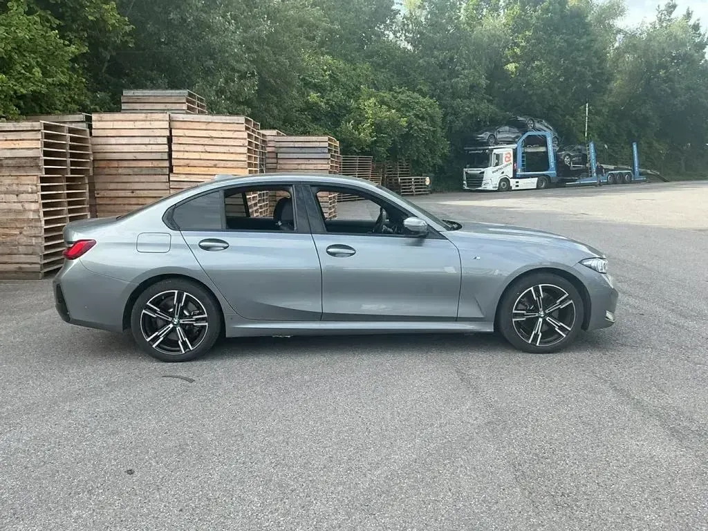 Gebraucht BMW 330 M Sport 184 PS (135 kW) 2025 Grau Limousine