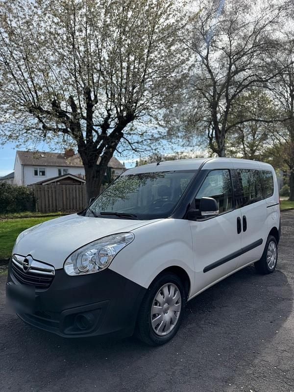 Second-hand Opel Combo 120 CP (88 kW) 2018 Alb Monovolum