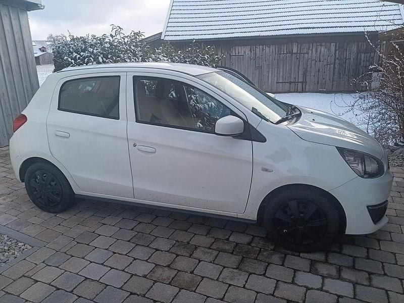 Gebraucht Mitsubishi Space Star Basis 71 PS (52 kW) 2019 Weiß Kleinwagen