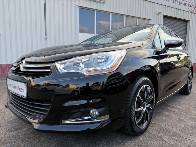 Lackierung schwarz perla nera/ Gebraucht 2013 Citroën C4 SELECTION Limousine | 6.800 € (Fairer Preis) - Bild 1/4
