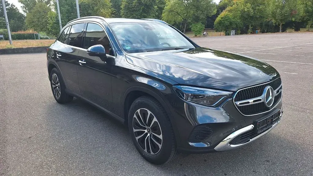 Gebraucht Mercedes GLC220 197 PS (144 kW) 2026 Grau SUV