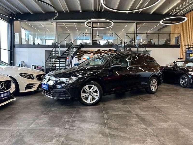 Schwarz Gebraucht 2021 VW Golf VIII Life Kombi | 17.590 € (Guter Preis) - Bild 1/4