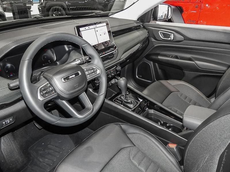 Gebraucht Jeep Compass North 131 PS (96 kW) 2025 Techno green / dach schwarz SUV