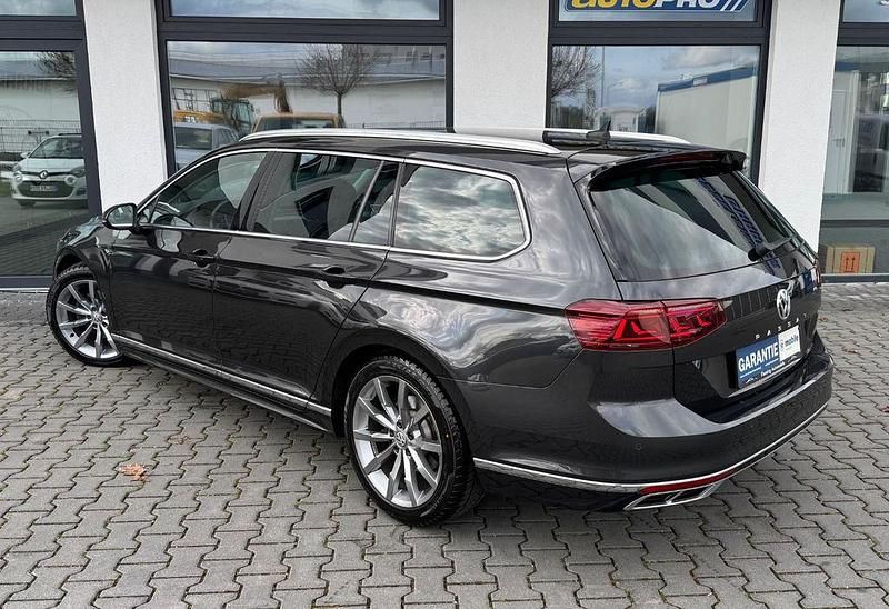 Gebraucht VW Passat R-line 190 PS (139 kW) 2020 Grau Limousine