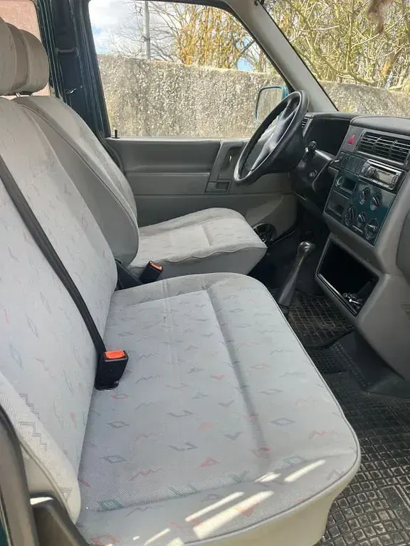 Second-hand VW Caravelle 68 CP (50 kW) 2000 Verde Van