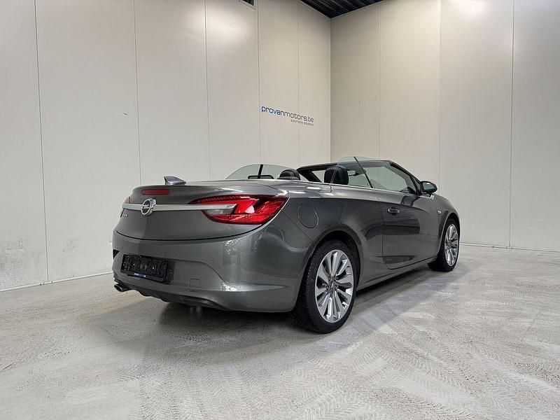 Gebraucht Opel Cascada 140 PS (102 kW) 2018 Grau Cabrio