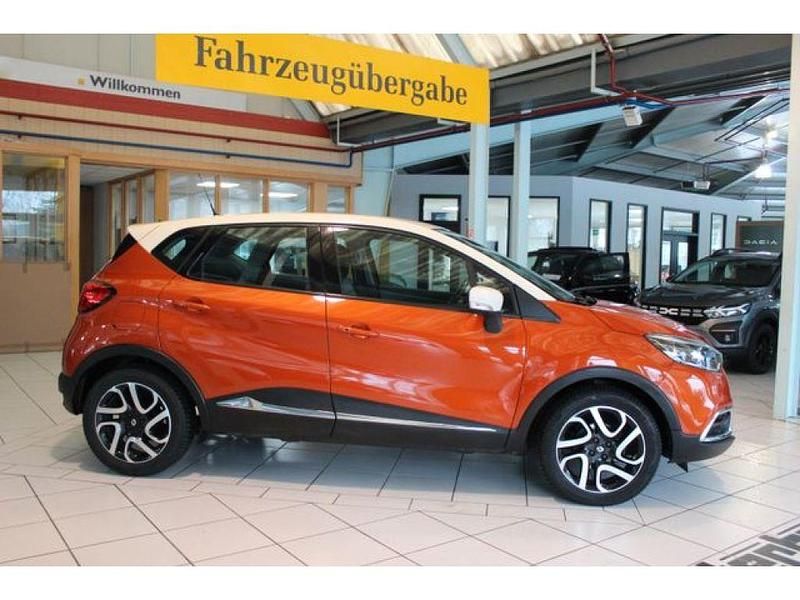 Gebraucht Renault Captur Luxe 90 PS (66 kW) 2013 Orange enz + elfenbeinfarben d16 (metallic) SUV