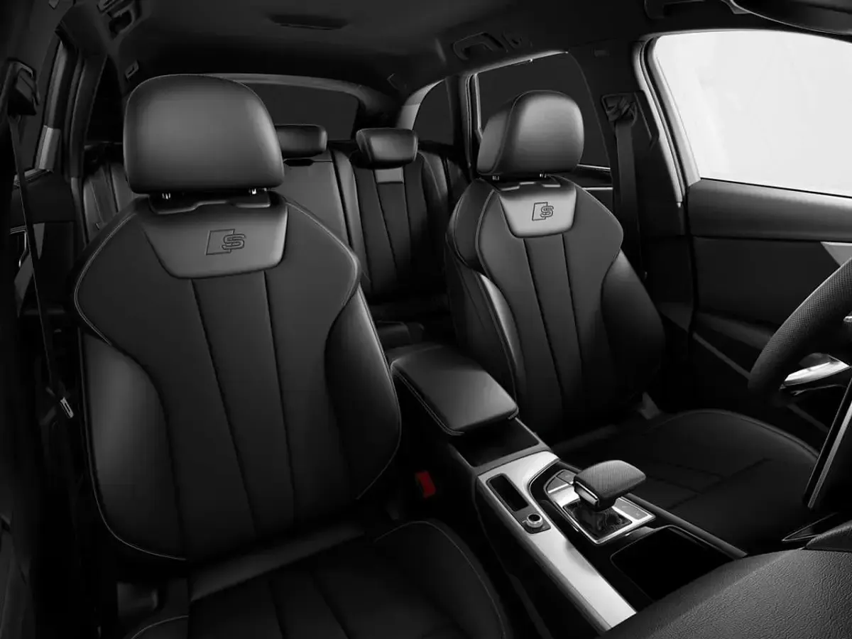 Gebraucht Audi A4 S-Line 204 PS (150 kW) 2025 Chronosgrau metallic Limousine