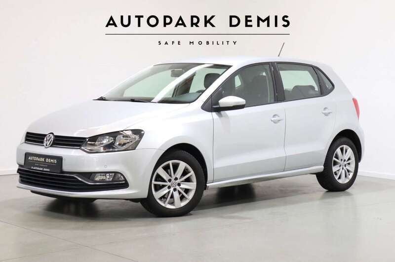 Silber Gebraucht 2014 VW Polo Comfortline Kleinwagen | 10.485 € (Guter Preis) - Bild 1/4