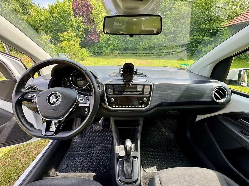 Gebraucht VW e-up! Comfortline 61 kW (83 PS) 2020 Weiß Kleinwagen
