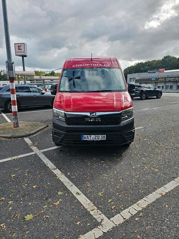 Rot Gebraucht 2018 MAN TGE Van | 11.800 € (Guter Preis) - Bild 1/4