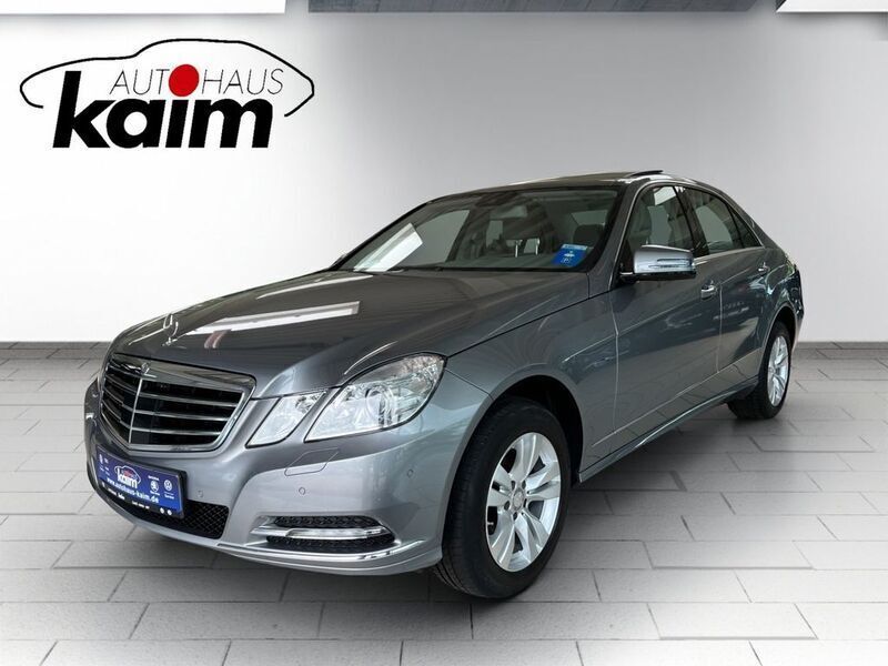 Palladiumsilbermetallic Gebraucht 2011 Mercedes E350 Elegance Limousine | 13.750 € (Fairer Preis) - Bild 1/4