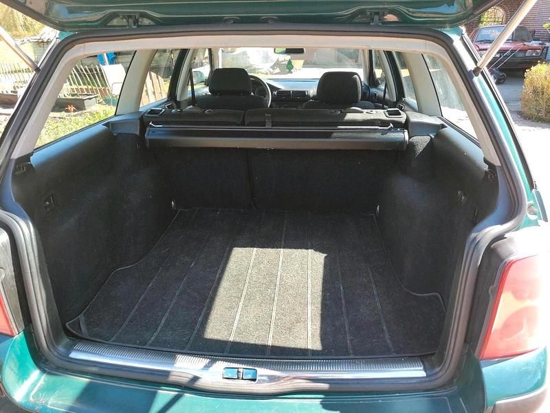 Gebraucht VW Passat 131 PS (96 kW) 2002 Kombi