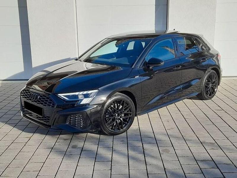 Gebraucht Audi A3 Ambiente 150 PS (110 kW) 2021 Andere Limousine