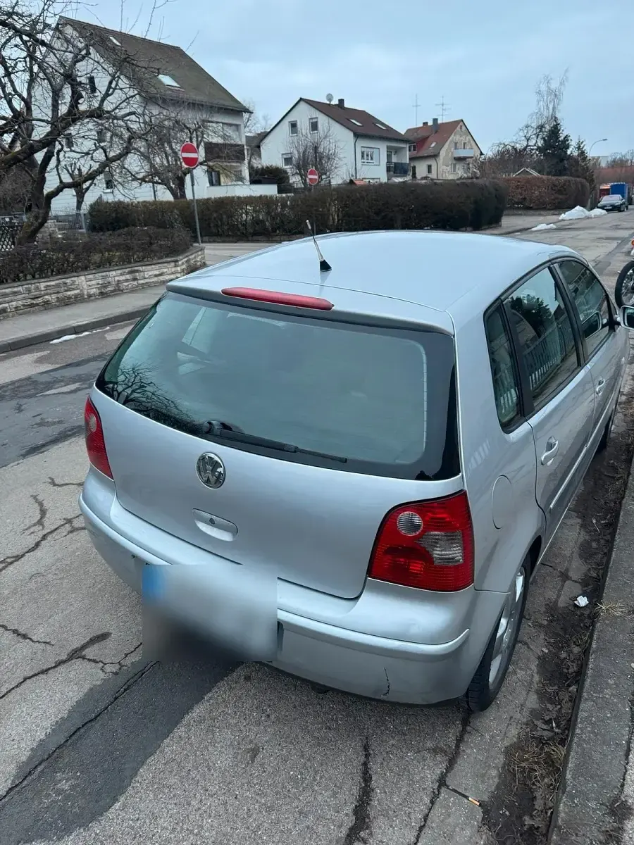 Gebraucht VW Polo 75 PS (55 kW) 2004 Silber Kleinwagen