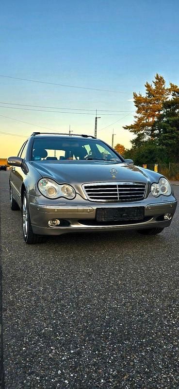 Second-hand Mercedes C200 Elegance 163 CP (119 kW) 2002 Gri Break