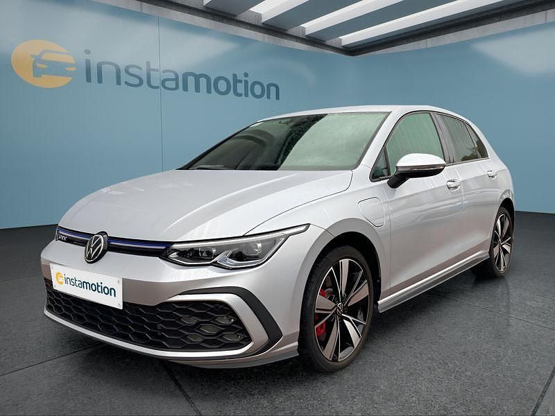 Silber Gebraucht 2022 VW Golf VIII GTE Kleinwagen | 25.749 € (Fairer Preis) - Bild 1/4