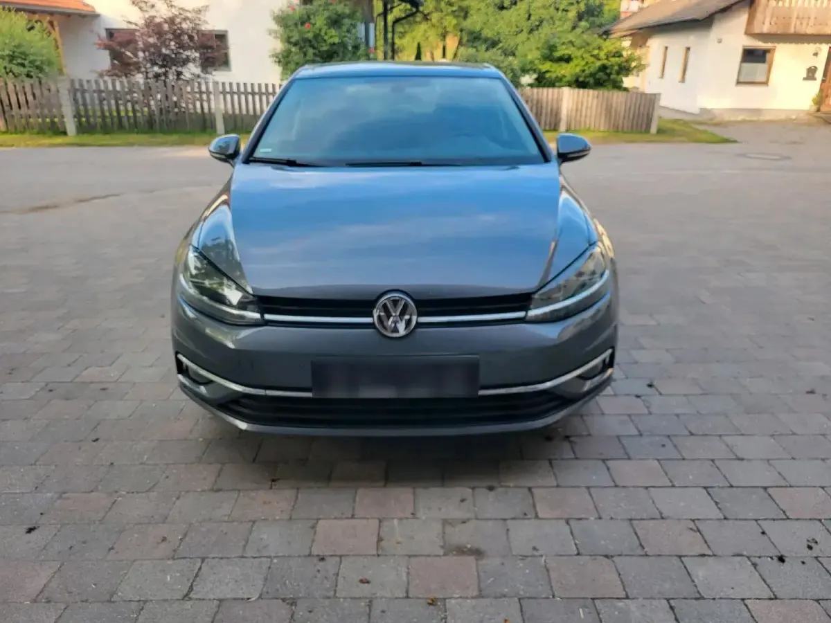 Gebraucht VW Golf VII 125 PS (91 kW) 2017 Grau Kleinwagen