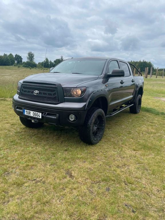 Grau Gebraucht 2012 Toyota Tundra Abholung | 32.000 € - Bild 1/4
